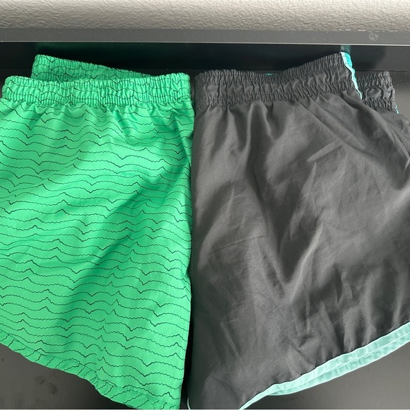 Nike Green and Gray Sports Shorts - Picture 1 of 6